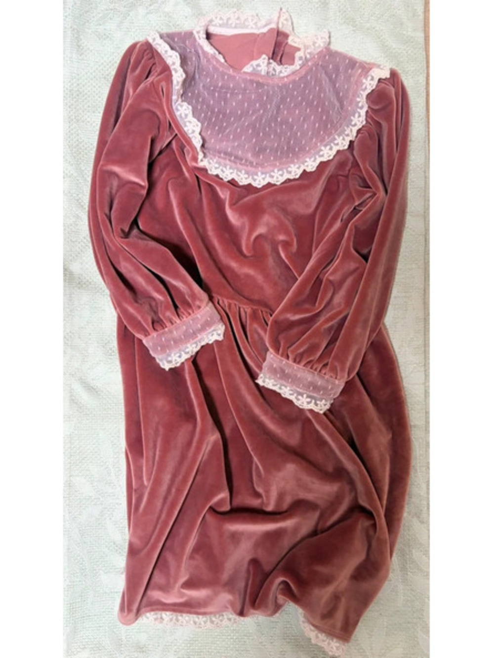 Vintage style Beautiful blush Longsleeve dress